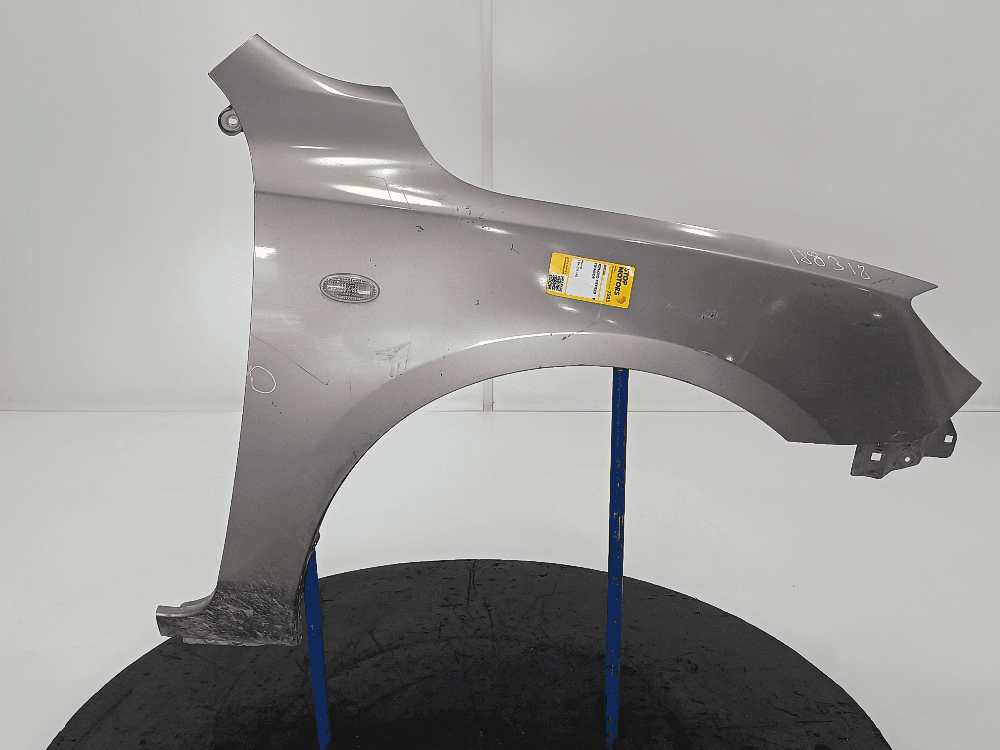 Крыло переднее правое к Mazda 3 BK (03-06)