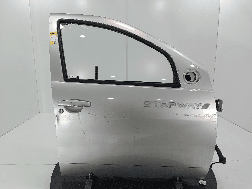 Дверь передняя правая к Renault Sandero Stepway 1 (09-14)