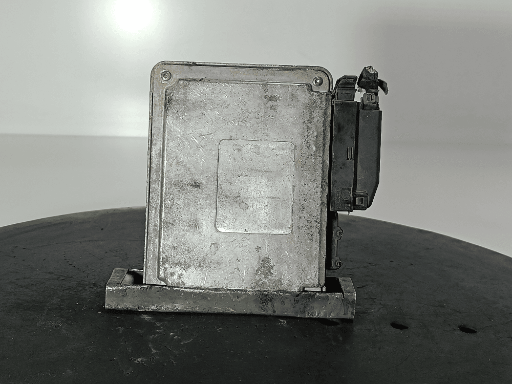 Блок управления двигателем к Volkswagen Golf 4 (97-06)