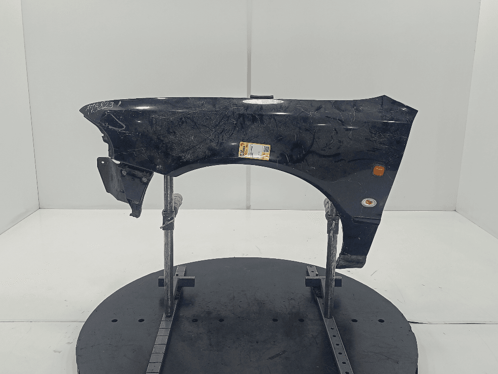 Крыло переднее левое к Audi A4 B5 (94-99)