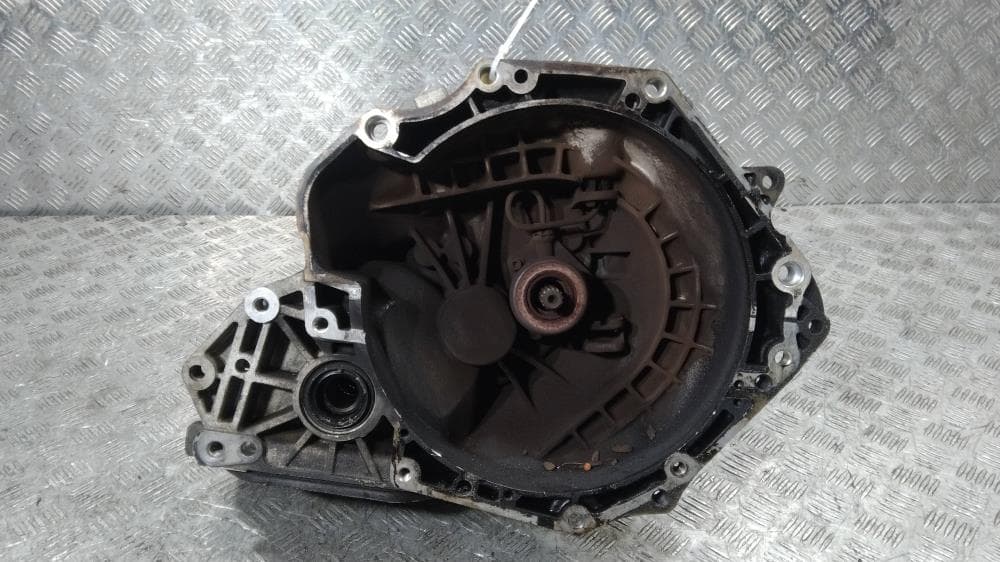 КПП механическая (МКПП) к Opel Corsa D (06-11)