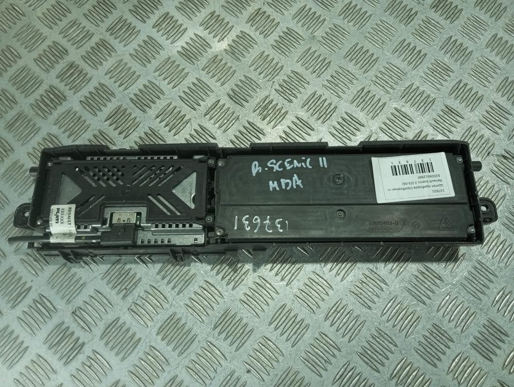 Щиток приборов (приборная панель) к Renault Scenic 2 (03-06)