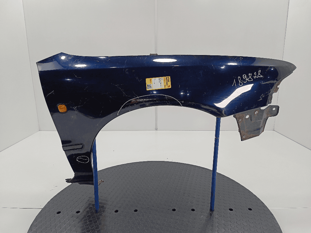 Крыло переднее правое к Audi A4 B5 (94-99)