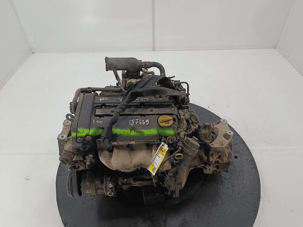 Двигатель к Opel Corsa D (06-11)