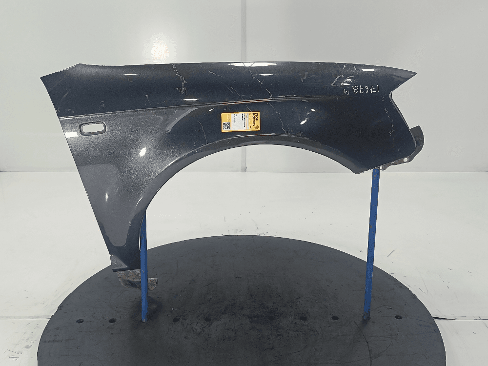 Крыло переднее правое к Audi A3 8P (03-05)