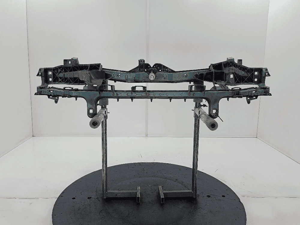 Передняя панель крепления облицовки (телевизор) к Ford C-Max 1 (03-07)