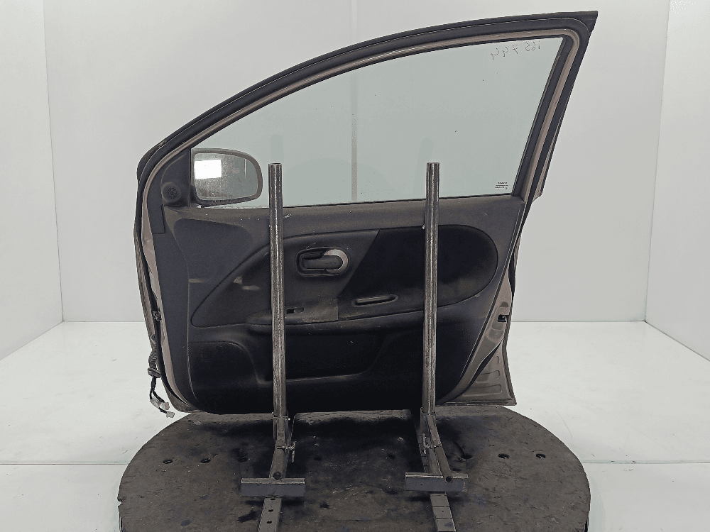 Дверь передняя правая к Nissan  Note E11 Рестайлинг (09-14)