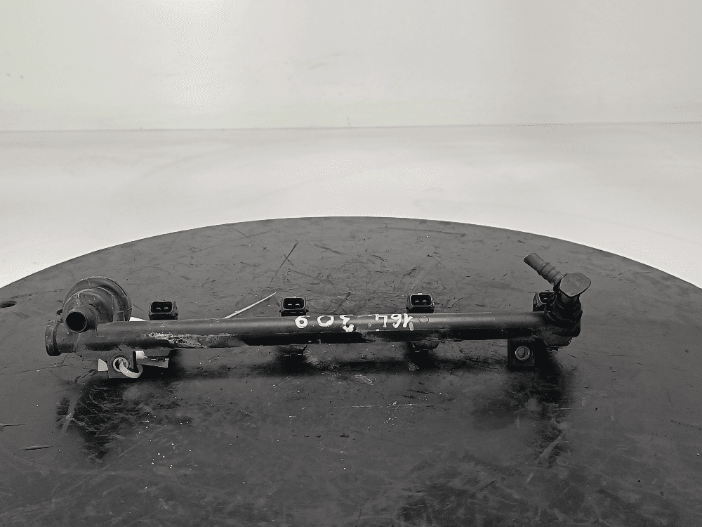 Π’ΠΎΠΏΠ»ΠΈΠ²Π½Π°Ρ ΡΠ°ΠΌΠΏΠ° ΠΊ Renault Megane 1 Π Π΅ΡΡΠ°ΠΉΠ»ΠΈΠ½Π³ (99-03)