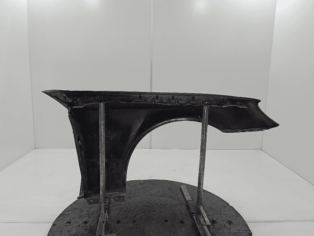 Крыло переднее левое к Mercedes E Class W211/S211 (02-06)