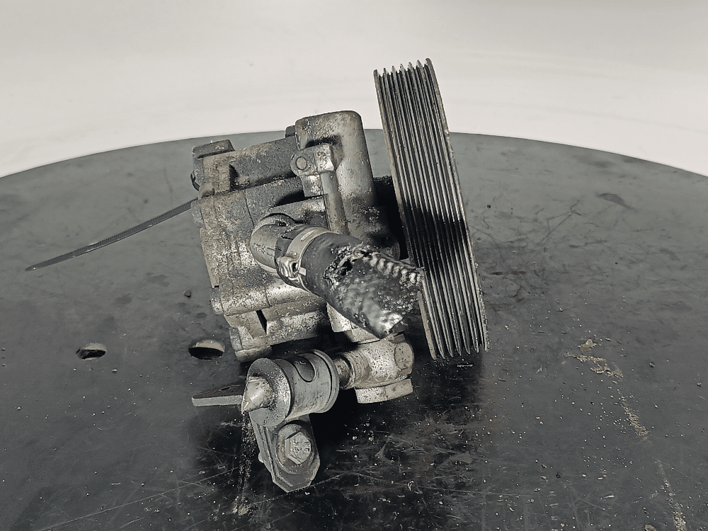 Насос гидроусилителя руля к Peugeot 407 (04-11)