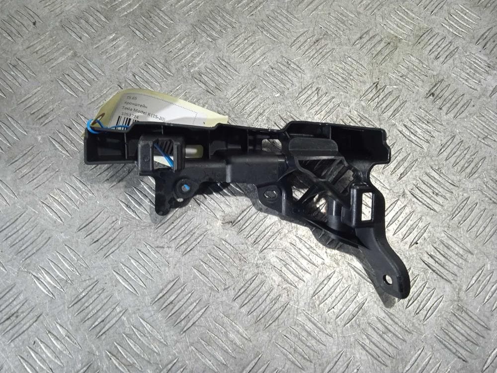 Кронштейн к Tesla Model X (15-21)