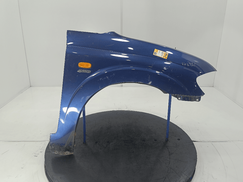 Крыло переднее правое к SsangYong Rodius 1 (04-07)