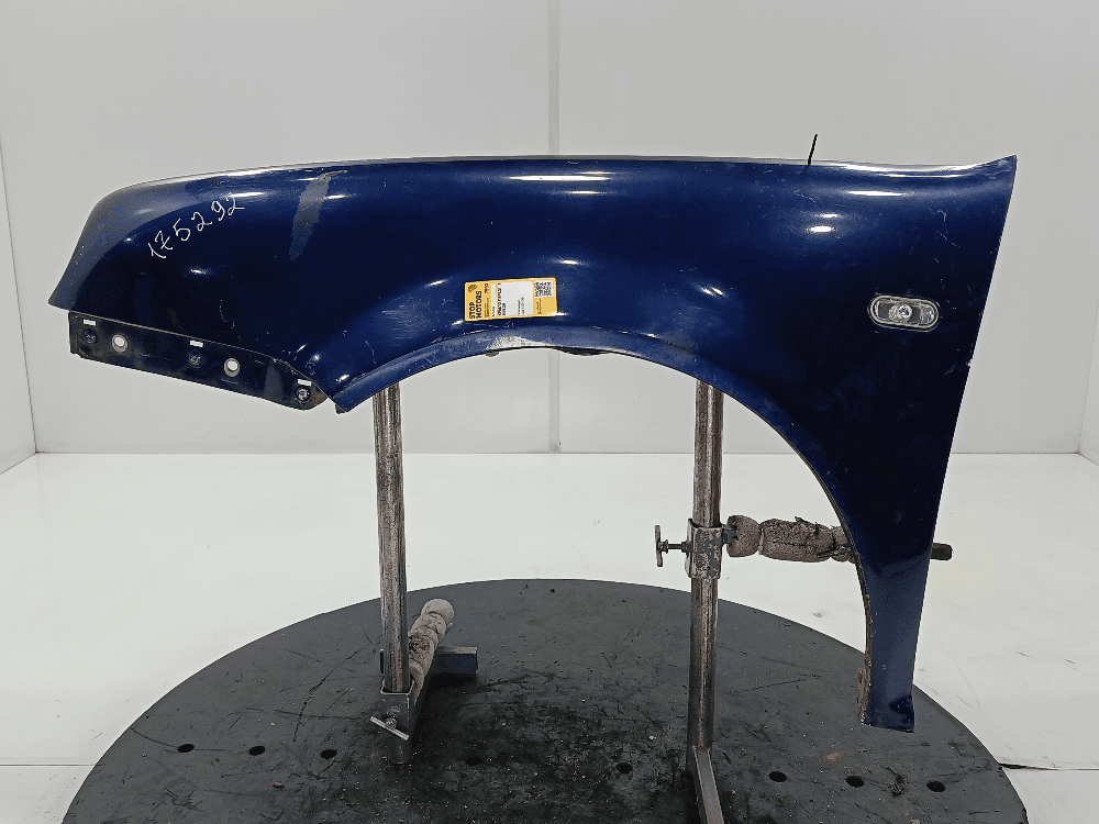 Крыло переднее левое к Volkswagen Golf 4 (97-06)