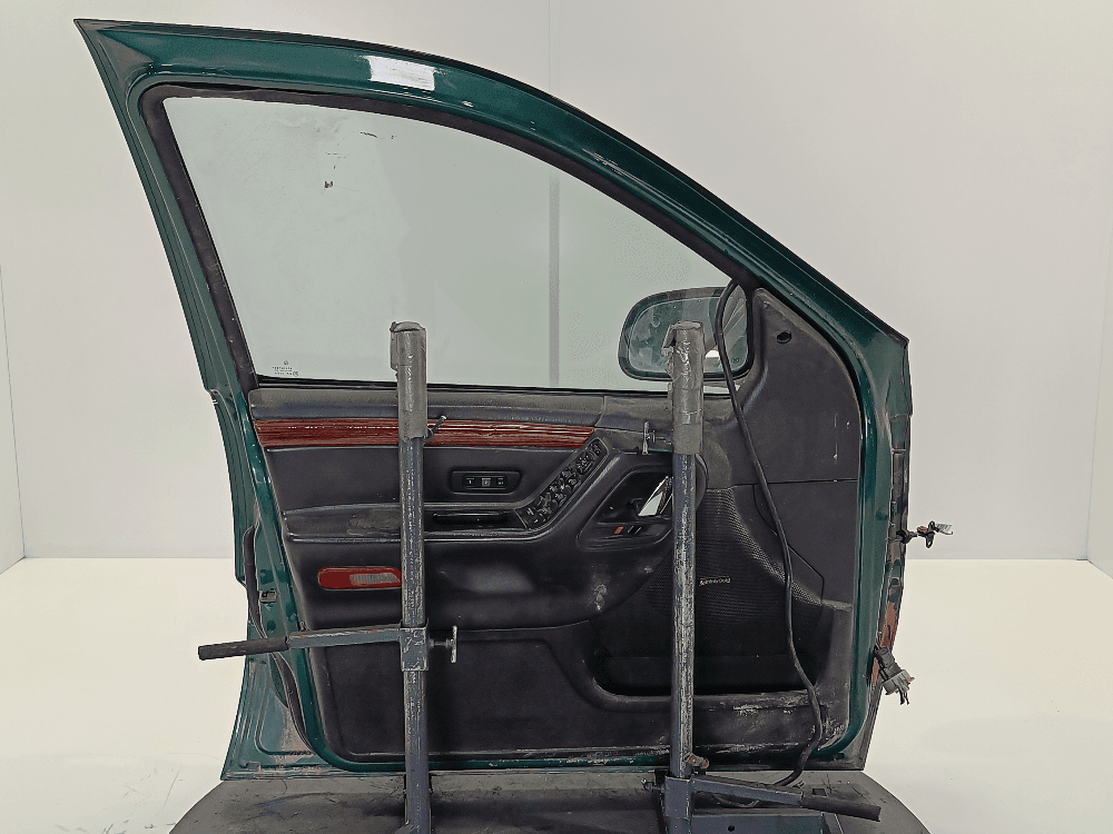 Дверь передняя левая к Jeep Grand Cherokee WJ (99-04)