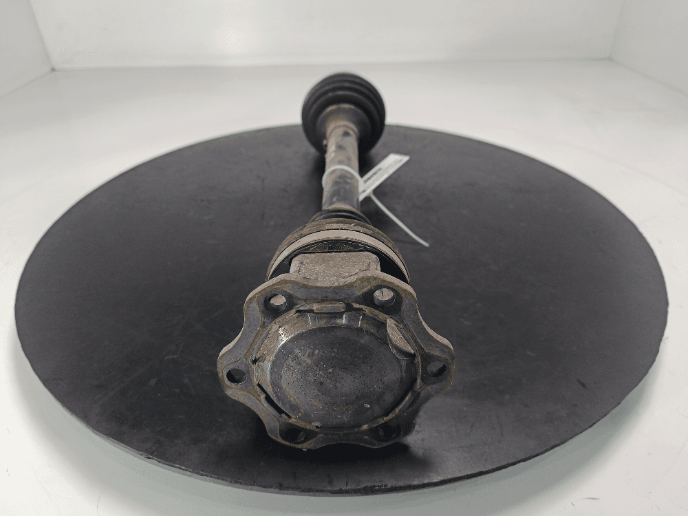 Полуось передняя левая (приводной вал, ШРУС) к Volkswagen Touareg 3 (18-24)