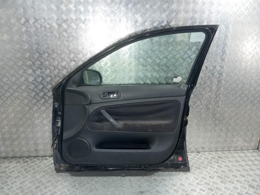 Дверь передняя правая к Volkswagen Passat B5+ Рестайлинг (00-05)