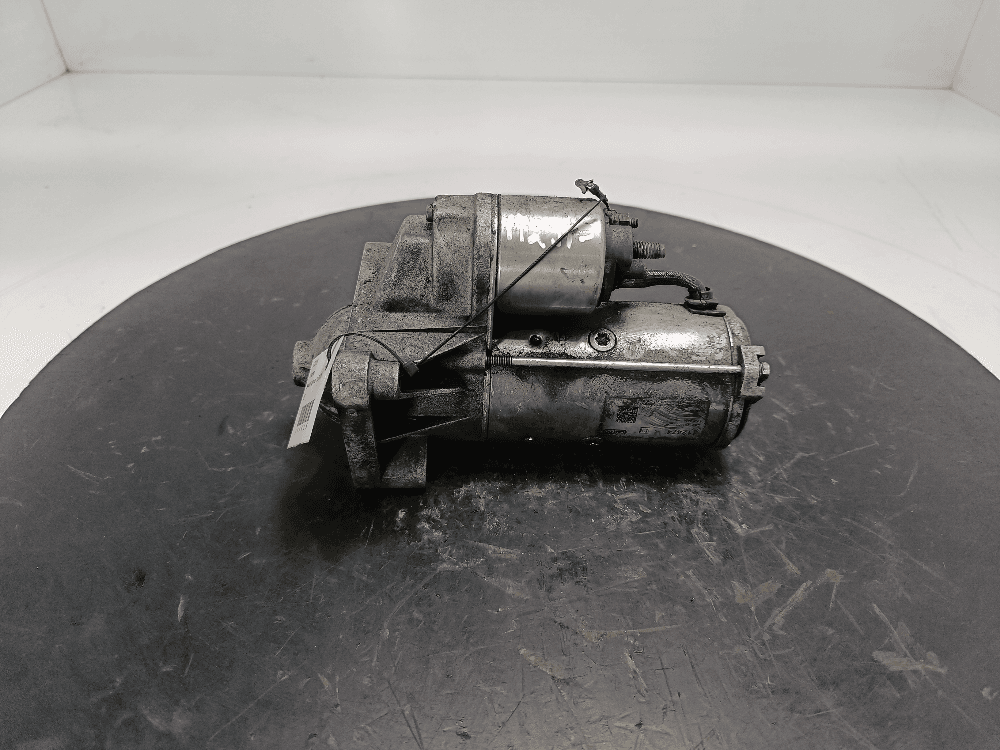 Стартер к Renault Laguna 2 (01-05)